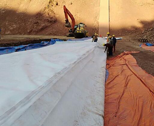 解決復合土工膜焊接問題必然影響堆石壩性能