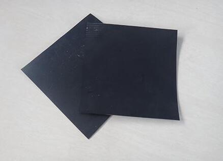 土工膜應用在藕池防滲和魚塘防滲時應該怎么選擇