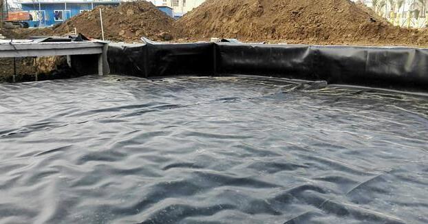 土工膜在與支撐材料接觸面時要注意的事項(xiàng)