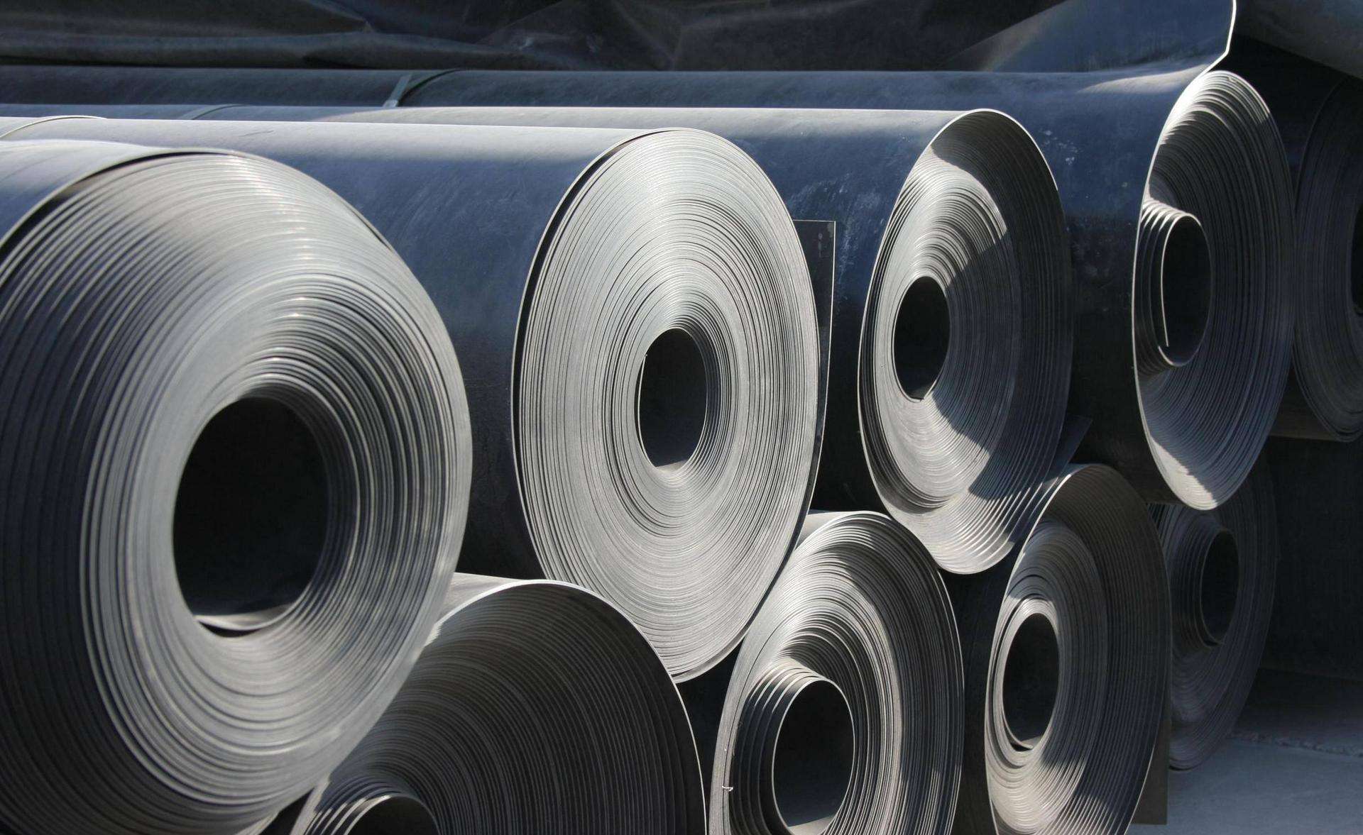 為什么說路基防滲系統(tǒng)防滲技術的核心是HDPE膜的施工質(zhì)量