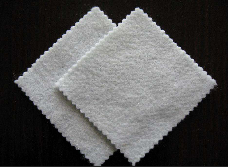 水平集水系統(tǒng)土工布應(yīng)達(dá)到什么斷裂強(qiáng)度？