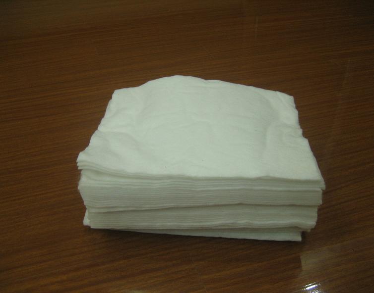 土工布可保護(hù)河岸土層 鞏固河道穩(wěn)定