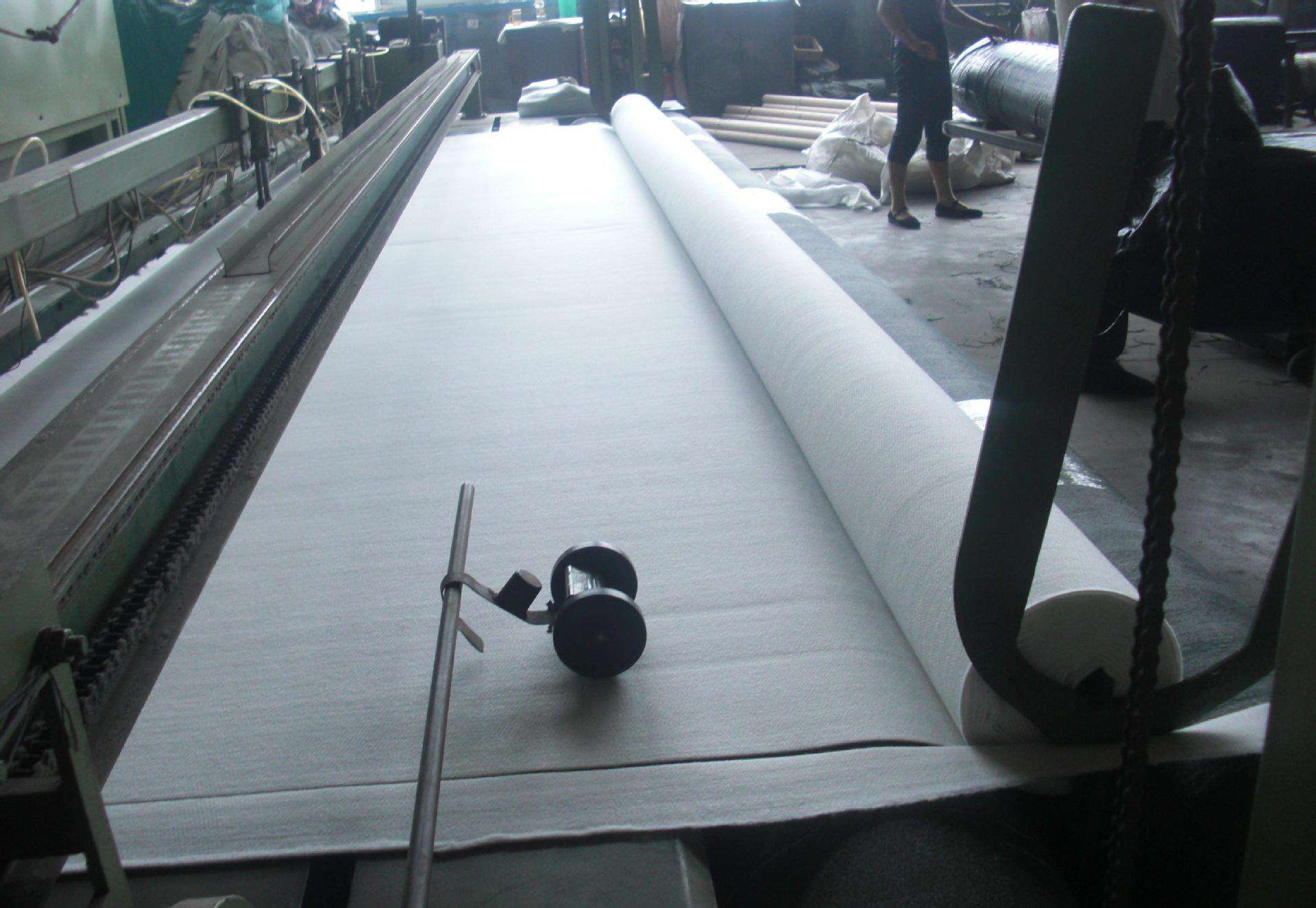 土工布廠家探討高強滌綸針刺土工布工藝