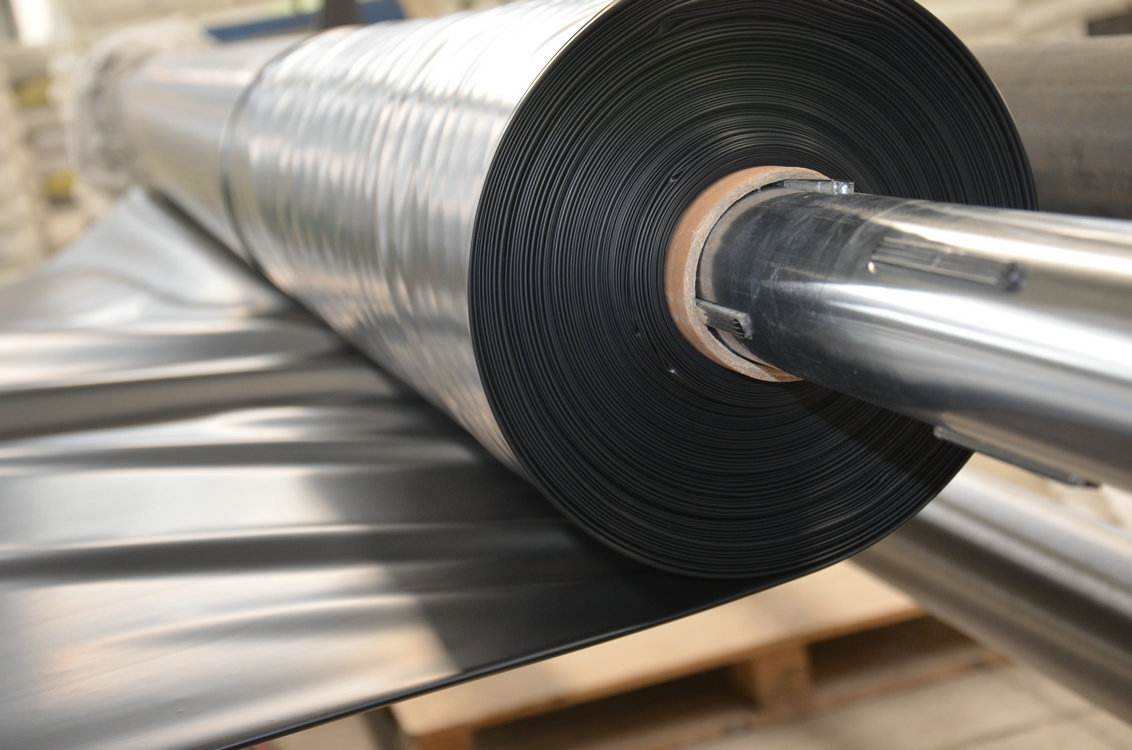 復(fù)合土工膜在水池焊接完畢的后續(xù)工作是怎樣的？