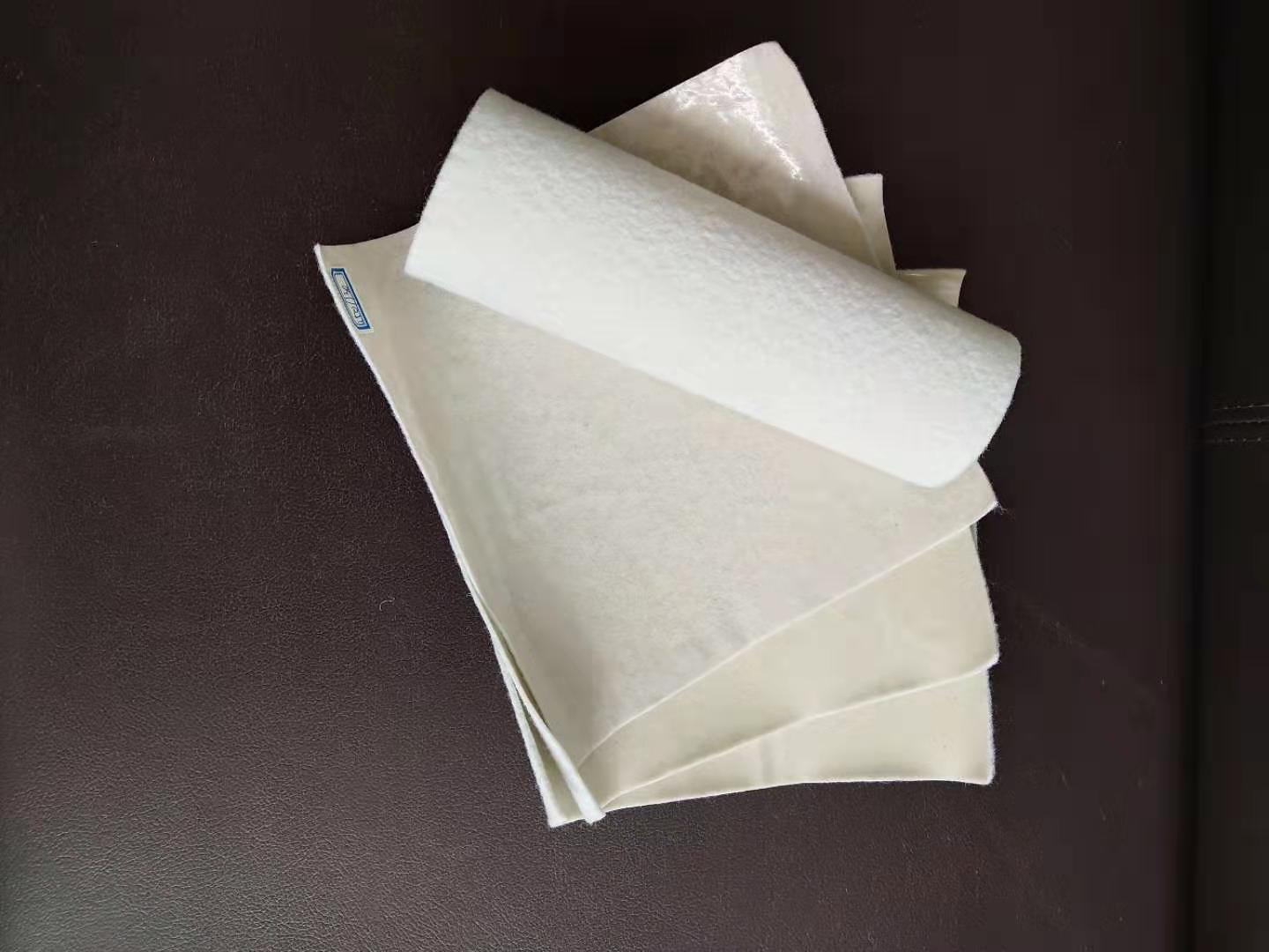 復(fù)合土工膜生產(chǎn)甩邊是怎么回事？