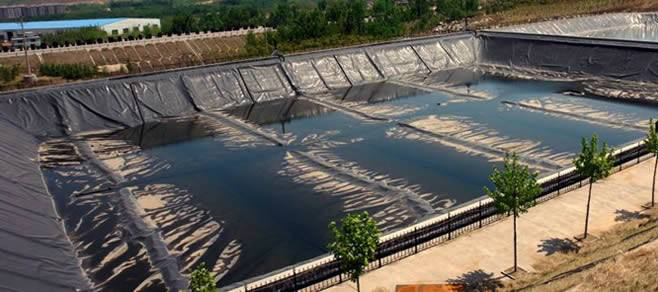 土工膜在污水蒸發(fā)池這樣施工就對了!