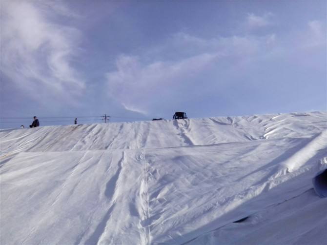 土工膜大面積防滲機(jī)構(gòu)類型及選擇