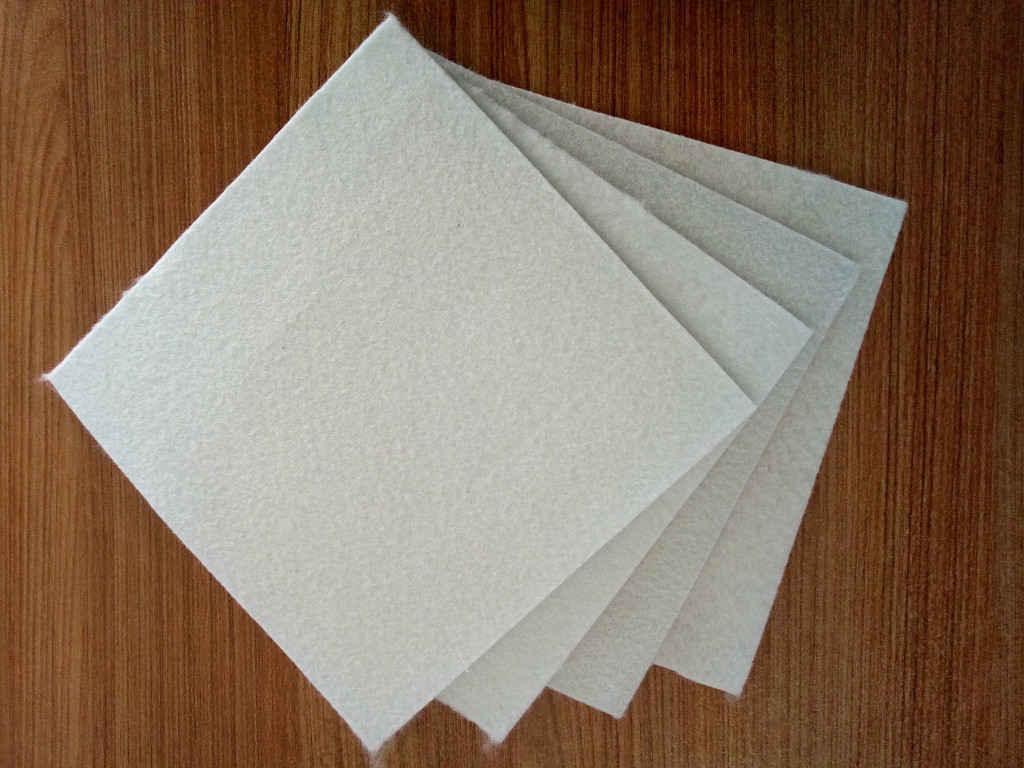 短絲土工布針刺過程中斷針幾率遠(yuǎn)大于長絲土工布