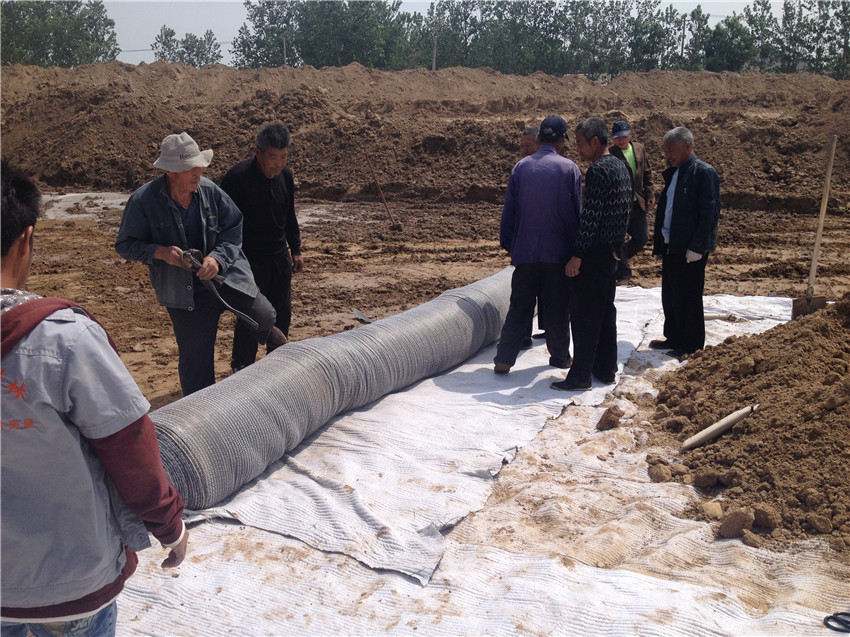 如何克服膨潤(rùn)土防水毯鋪設(shè)難度？