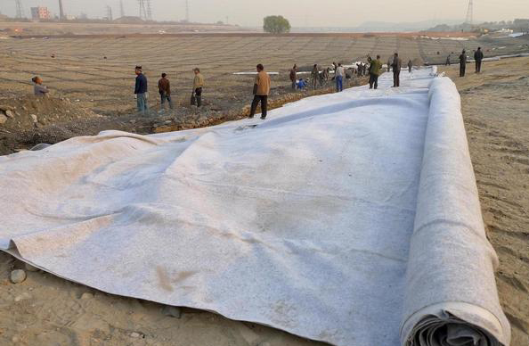 不透水防滲膜復(fù)合圍堰技術(shù)的優(yōu)點