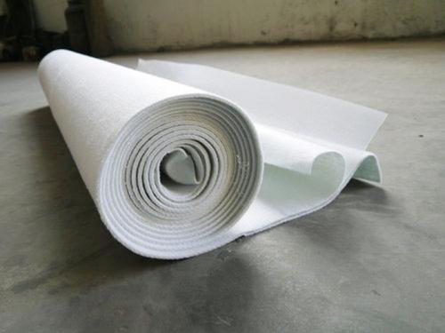 人工景觀(guān)湖結(jié)構(gòu)復(fù)合土工膜設(shè)計(jì)規(guī)劃