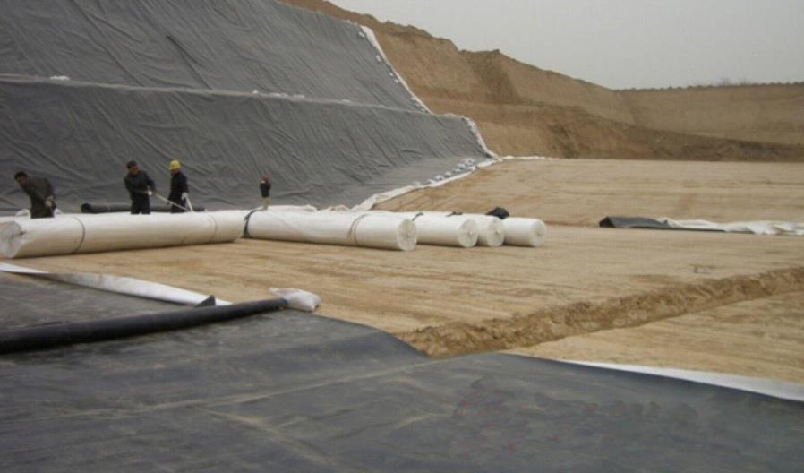 復(fù)合土工膜反濾層的作用是什么？