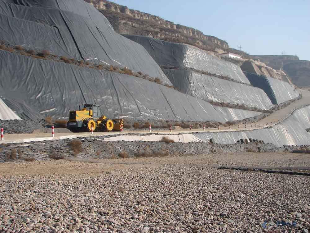 如何選擇外觀及性能指標(biāo)都滿足設(shè)計及規(guī)范要求的膜材