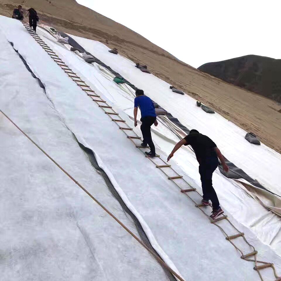 膨潤(rùn)土防水毯實(shí)際應(yīng)用范圍比較廣泛