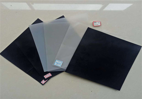 土工膜應(yīng)用時(shí)應(yīng)注意的問題產(chǎn)品質(zhì)量、鋪膜質(zhì)量及接縫處理