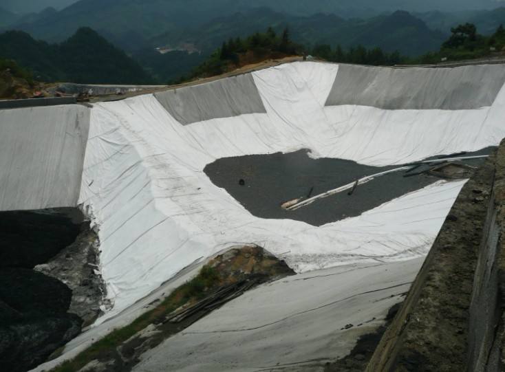 土工合成材料的排水與加筋作用對抗剪強度同等重要