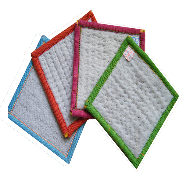 膨潤土防水毯在對頂部施工時要采用“外防外貼”的方式