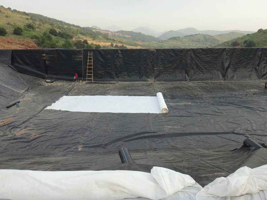 渠道防滲防滲采取復合土工膜的必要性